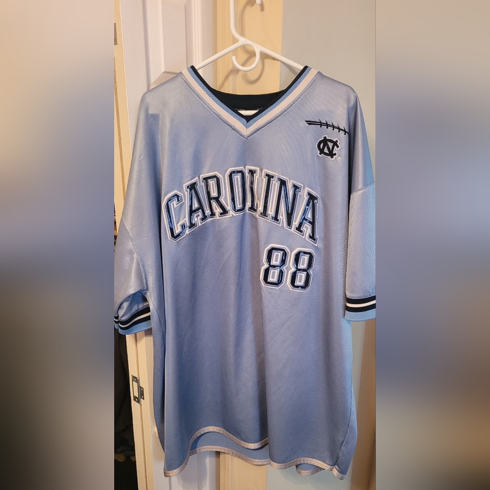 UNC TARHEEL FOOTBALL SHIRT